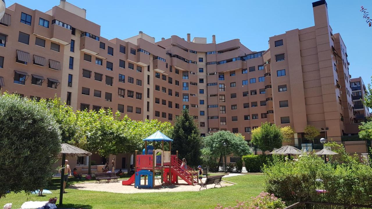 Residencial En Madrid Alquiler De Corta Estancia No Turistico Dış mekan fotoğraf