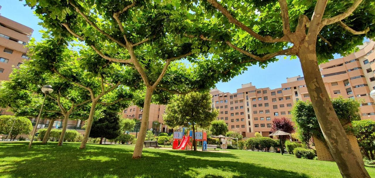 Residencial En Madrid Alquiler De Corta Estancia No Turistico Dış mekan fotoğraf