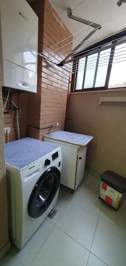 Residencial En Madrid Alquiler De Corta Estancia No Turistico Dış mekan fotoğraf